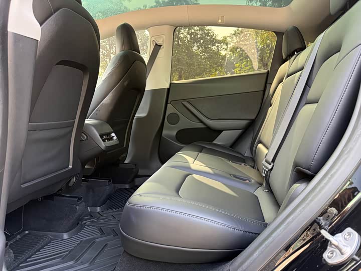 Фото 6 - Tesla Model Y