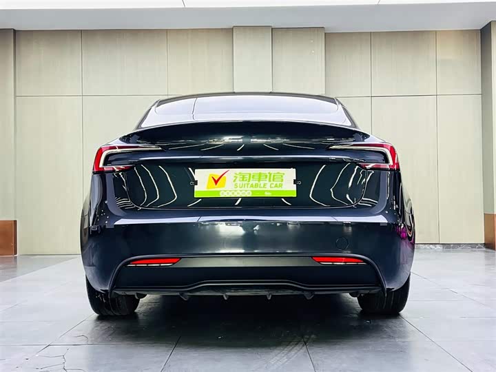 Фото 5 - Tesla Model 3