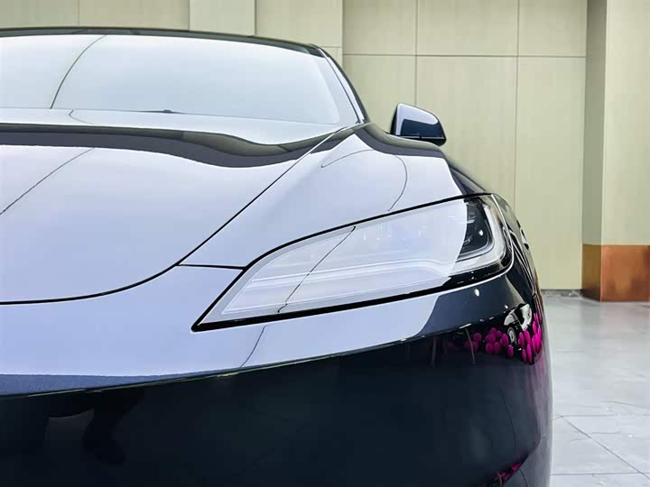 Фото 7 - Tesla Model 3