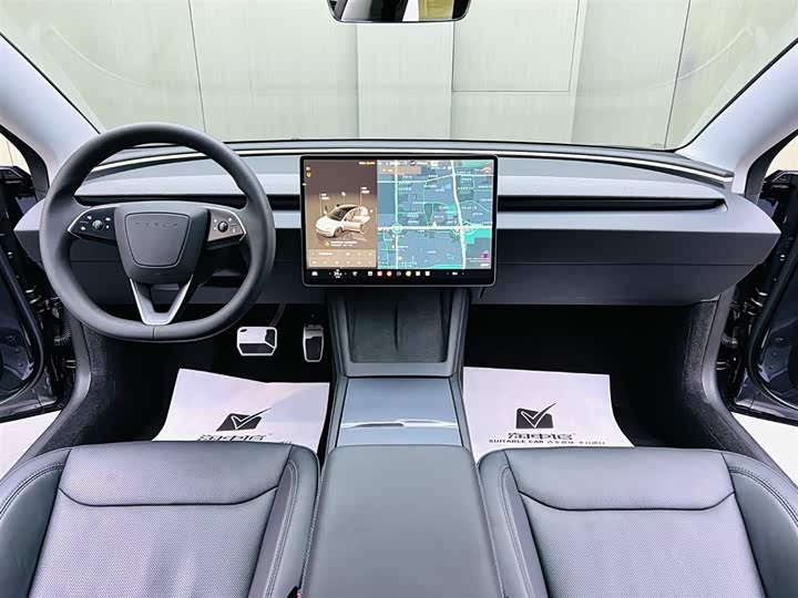 Фото 9 - Tesla Model 3