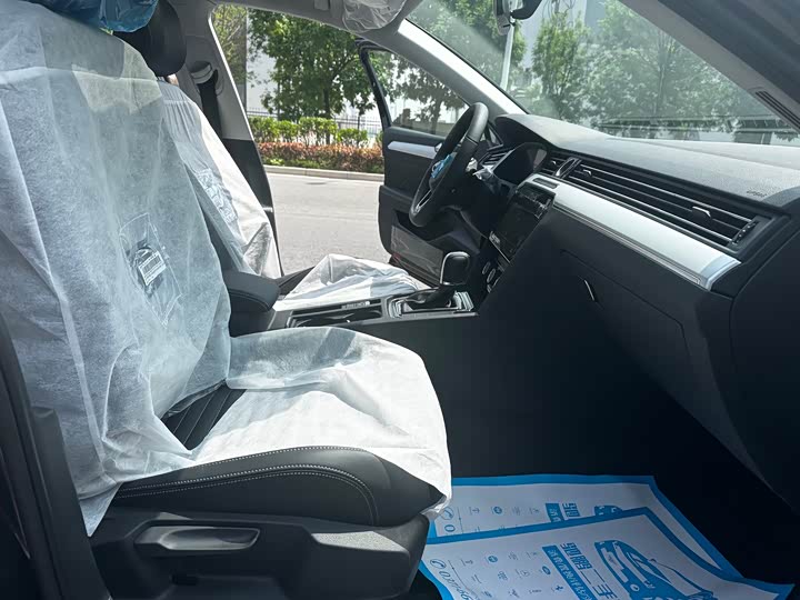 Фото 12 - Volkswagen Magotan