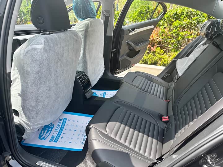 Фото 14 - Volkswagen Magotan