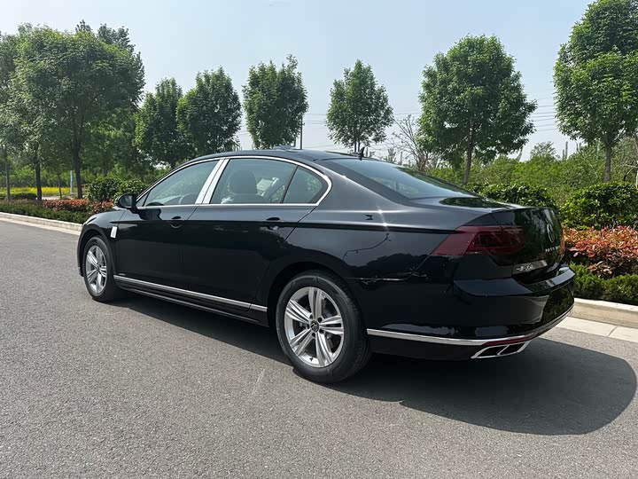 Фото 5 - Volkswagen Magotan