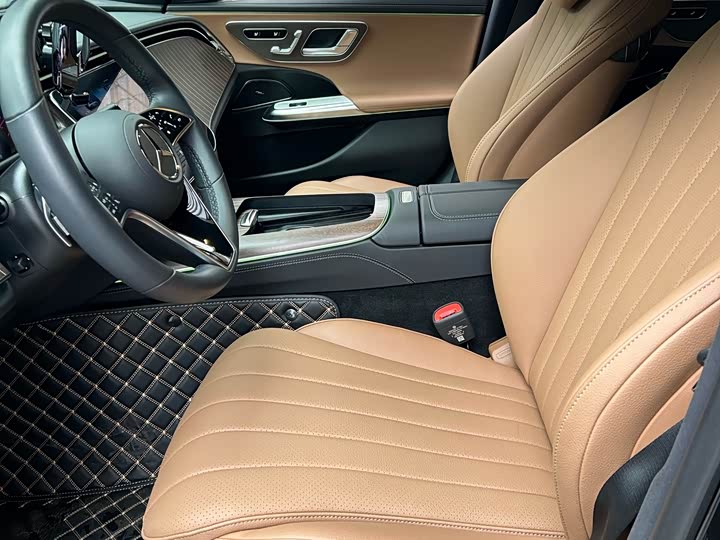 Фото 6 - Mercedes-Benz E-Class