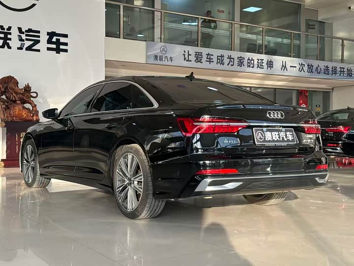 Фото 6 - Audi A6L