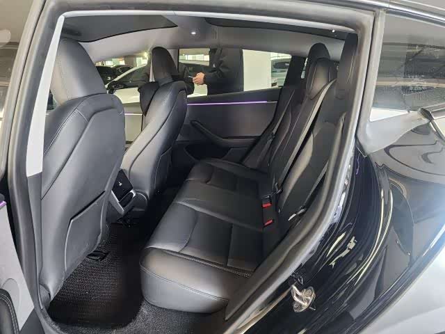 Фото 5 - Tesla Model 3