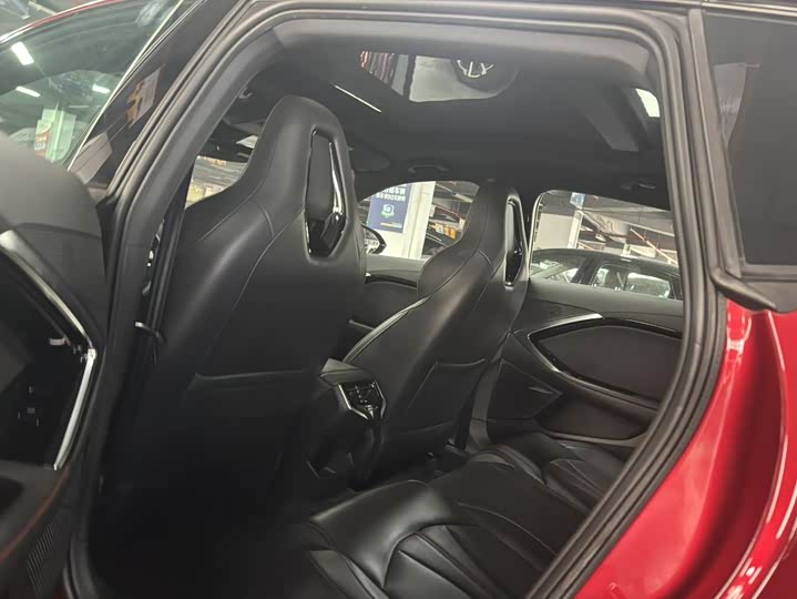 Фото 7 - MG Motor 7