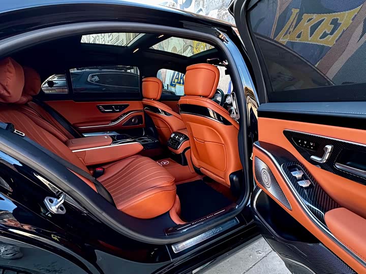 Фото 6 - Mercedes-Benz S-Class