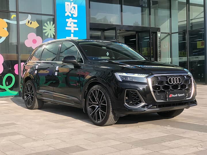 Фото 4 - Audi Q7