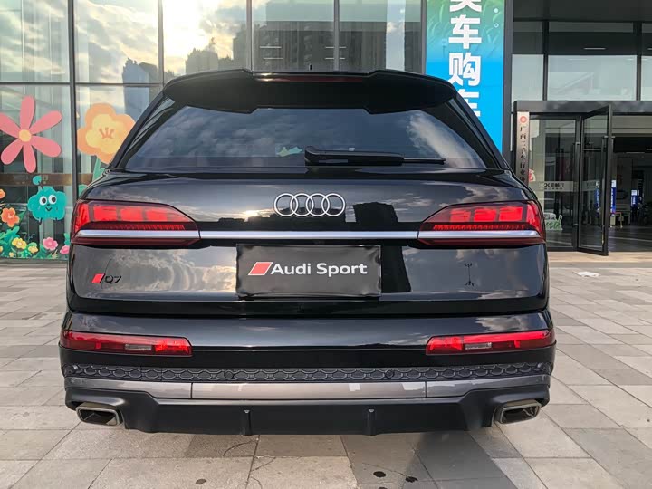 Фото 7 - Audi Q7