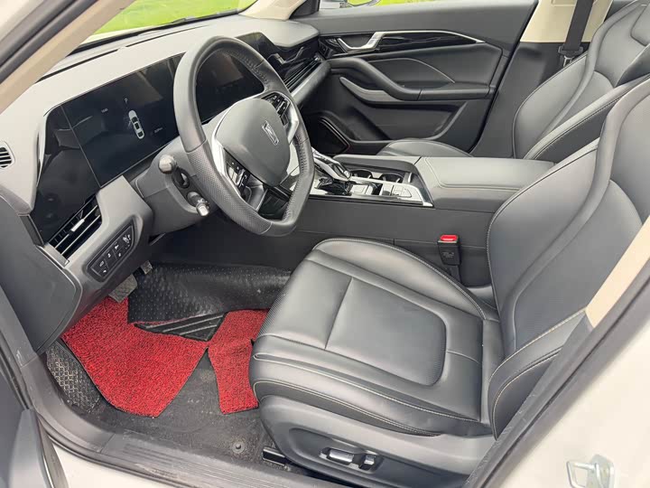 Фото 9 - Bestune B70