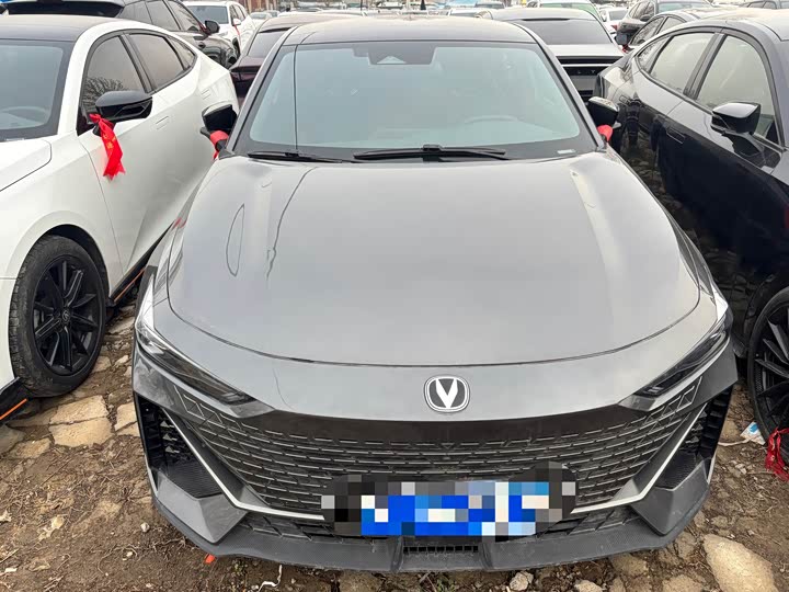 Фото 2 - Changan UNI-V