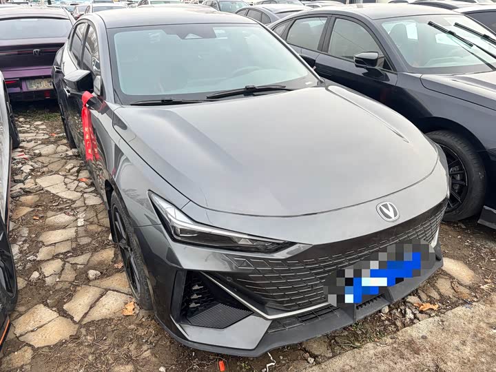 Фото 3 - Changan UNI-V