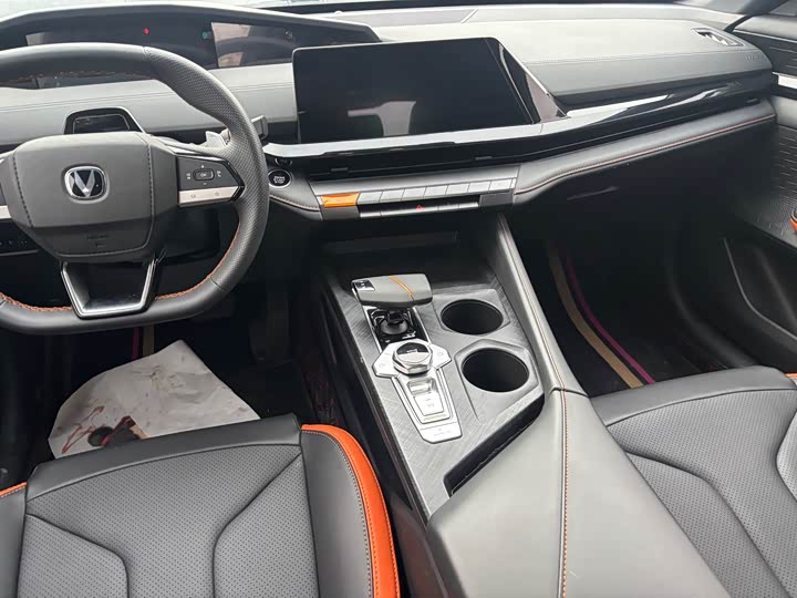 Фото 5 - Changan UNI-V