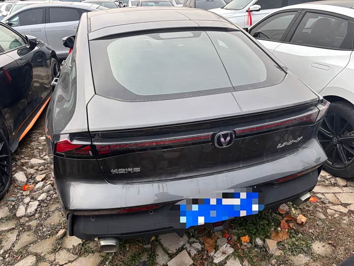 Фото 9 - Changan UNI-V