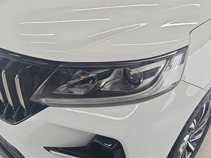 Фото 5 - Geely Vision X6