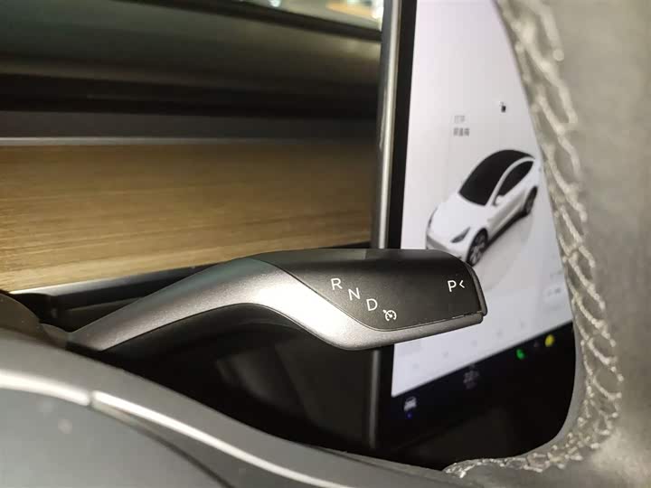 Фото 6 - Tesla Model Y