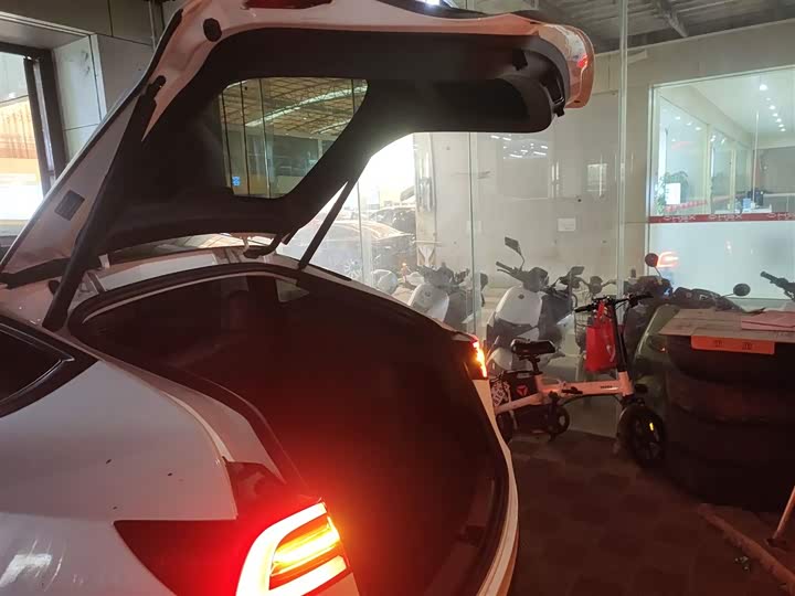 Фото 9 - Tesla Model Y