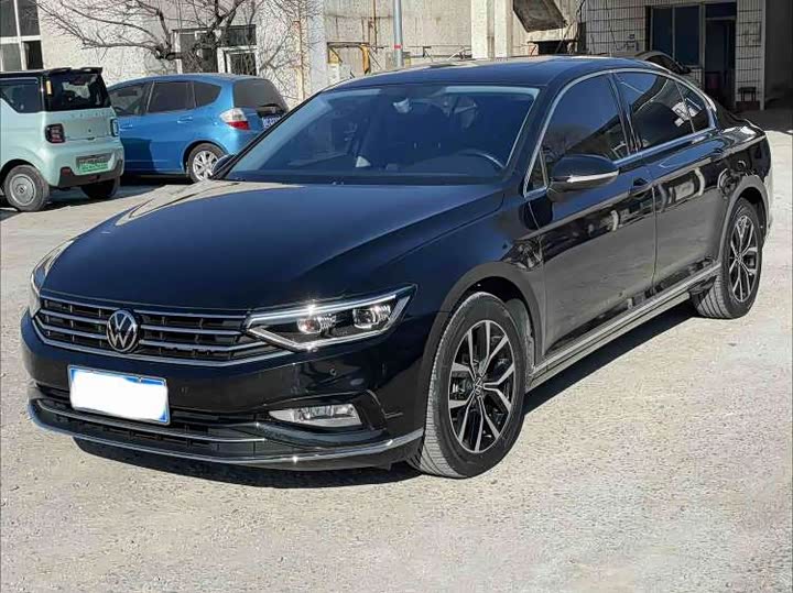 Фото 1 - Volkswagen Magotan