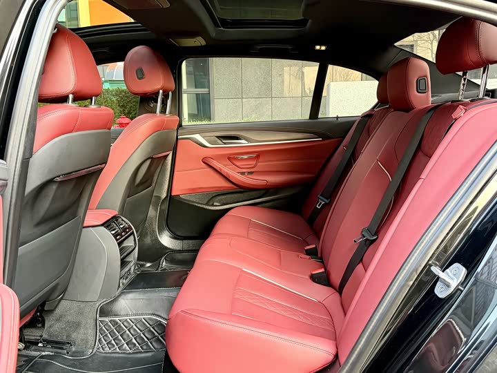 Фото 6 - BMW 5 Series