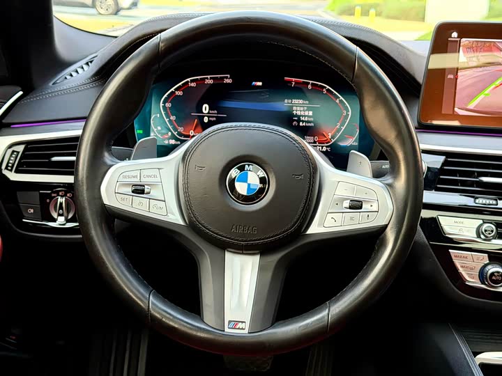 Фото 9 - BMW 5 Series