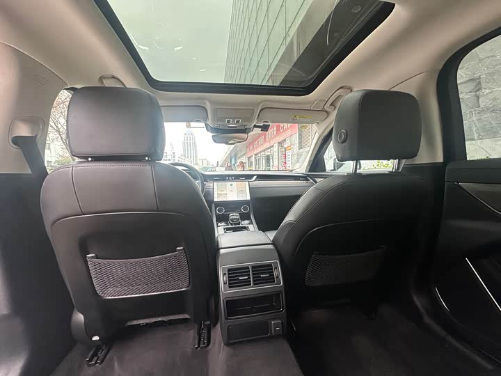 Фото 9 - Jaguar XF L