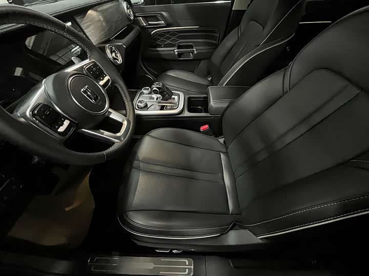 Фото 6 - Tank 300