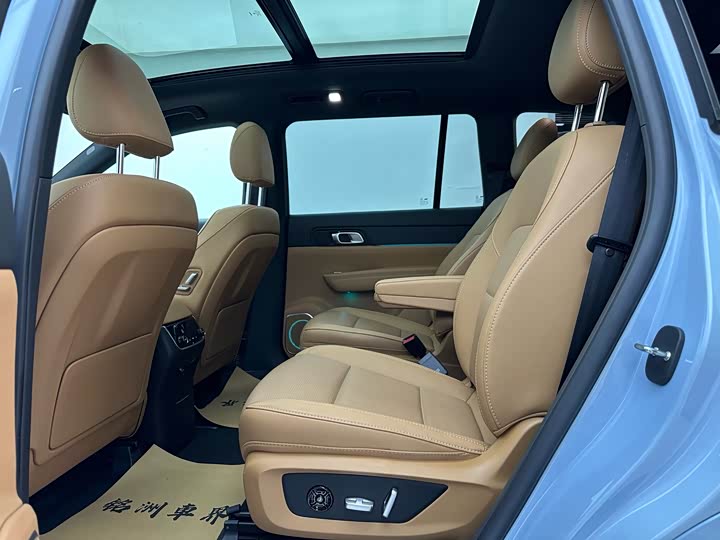 Фото 6 - LiXiang One