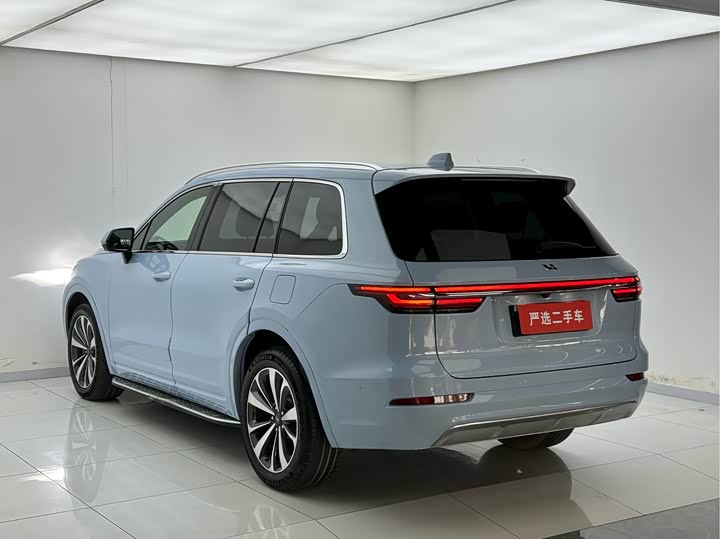 Фото 7 - LiXiang One