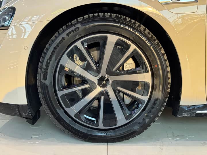 Фото 6 - Luxeed S7