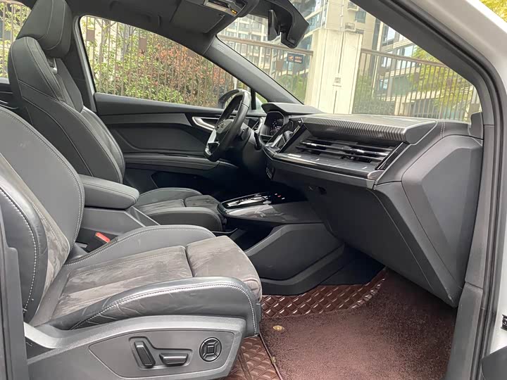 Фото 5 - Audi Q4 e-tron