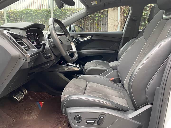 Фото 8 - Audi Q4 e-tron