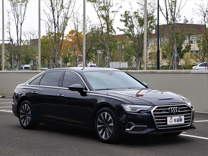 Фото 3 - Audi A6L