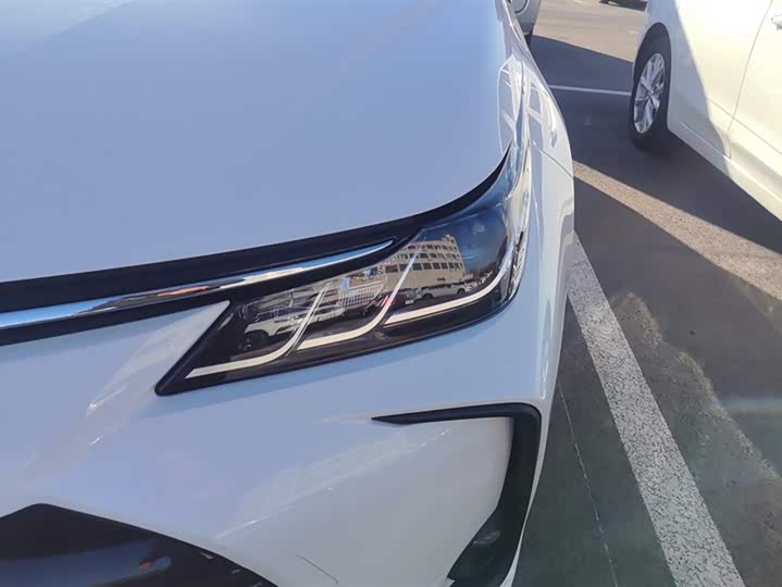 Фото 5 - Toyota Corolla