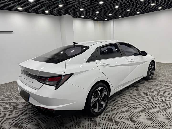 Фото 7 - Hyundai Elantra N line