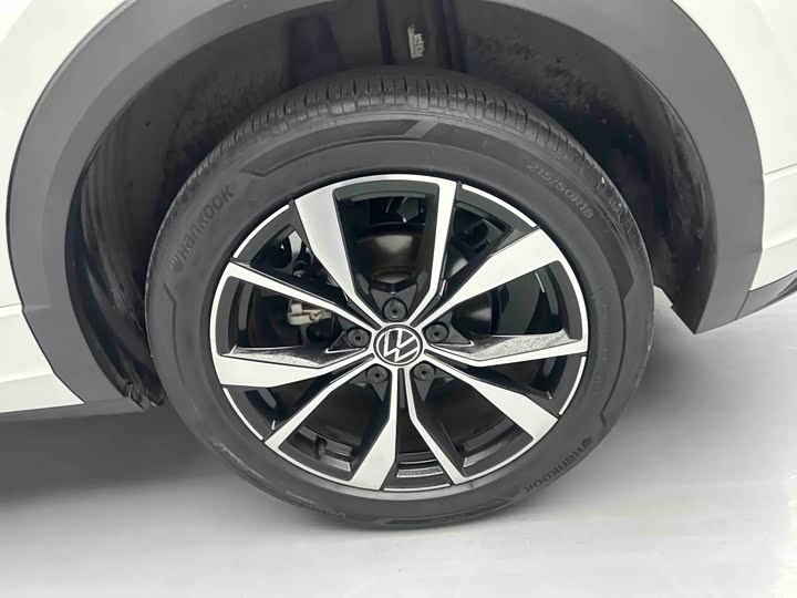 Фото 8 - Volkswagen T-Roc