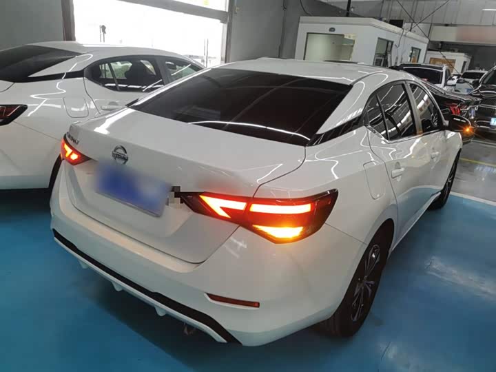 Фото 7 - Nissan Sylphy