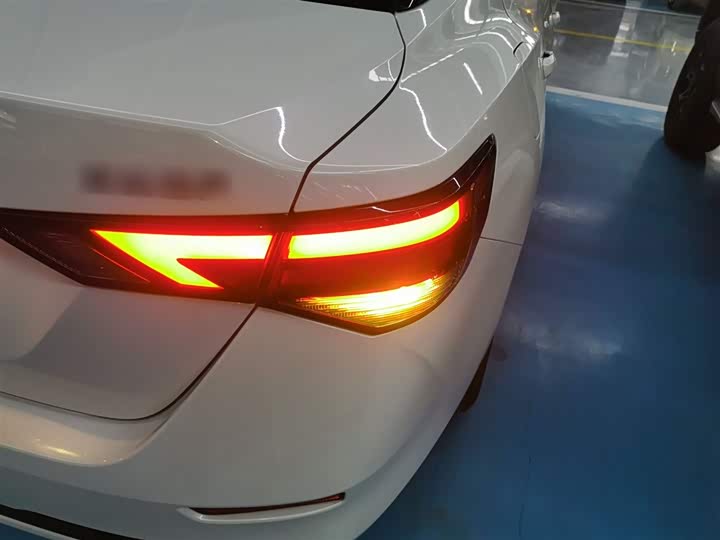 Фото 8 - Nissan Sylphy