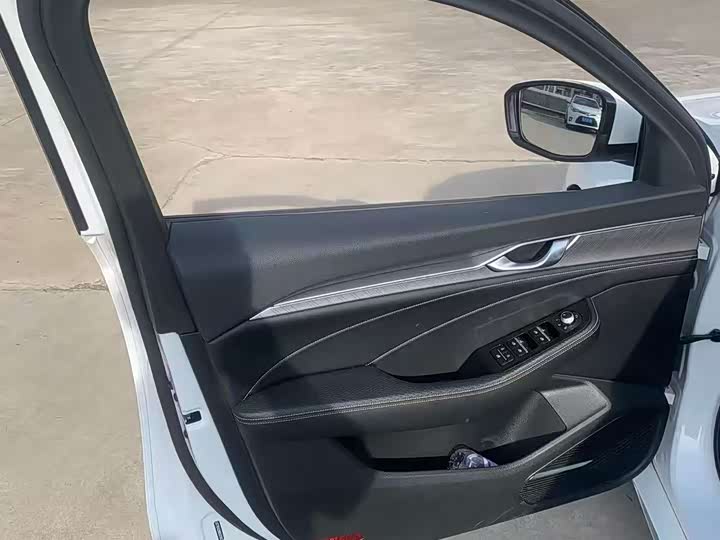 Фото 5 - Geely Preface