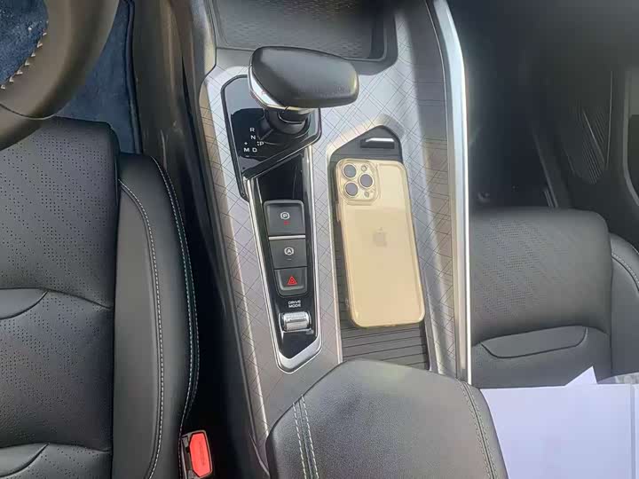 Фото 9 - Geely Preface