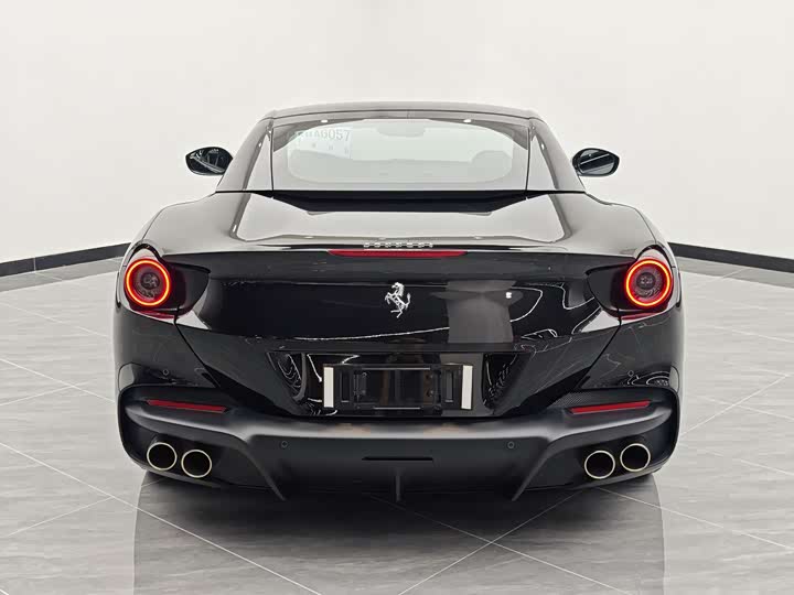 Фото 4 - Ferrari Portofino