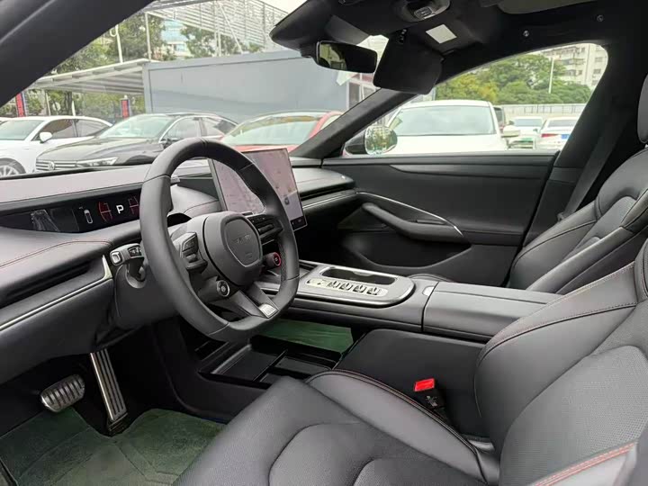 Фото 9 - Xiaomi SU7