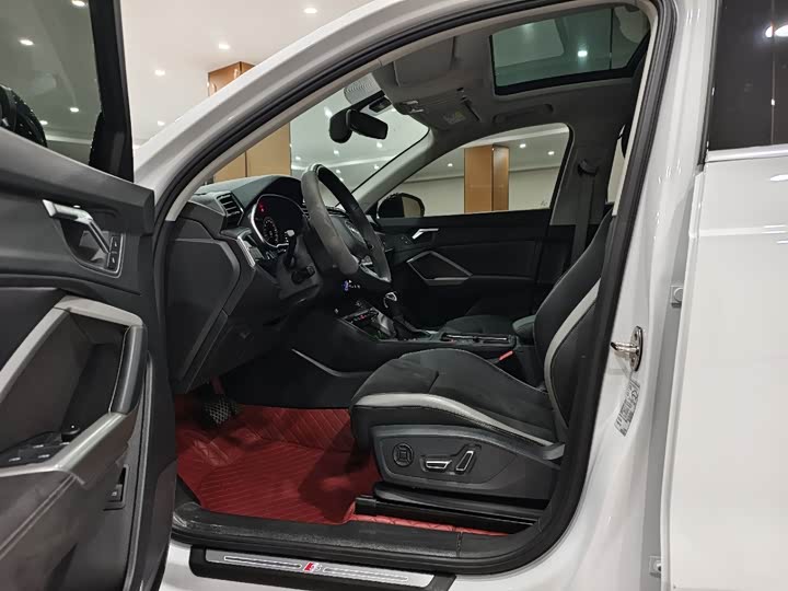 Фото 7 - Audi Q3