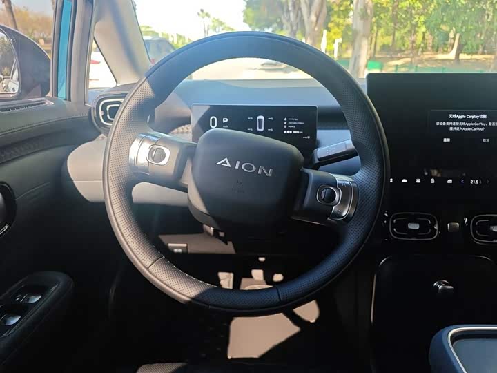 Фото 3 - GAC Aion UT