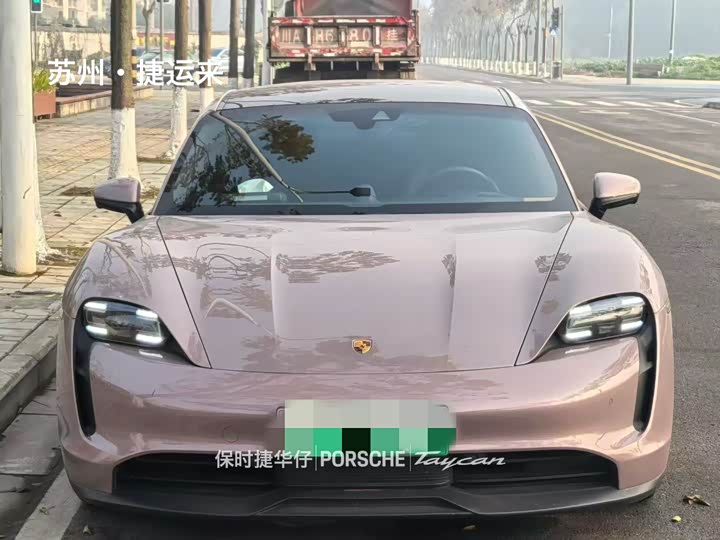 Фото 1 - Porsche Taycan