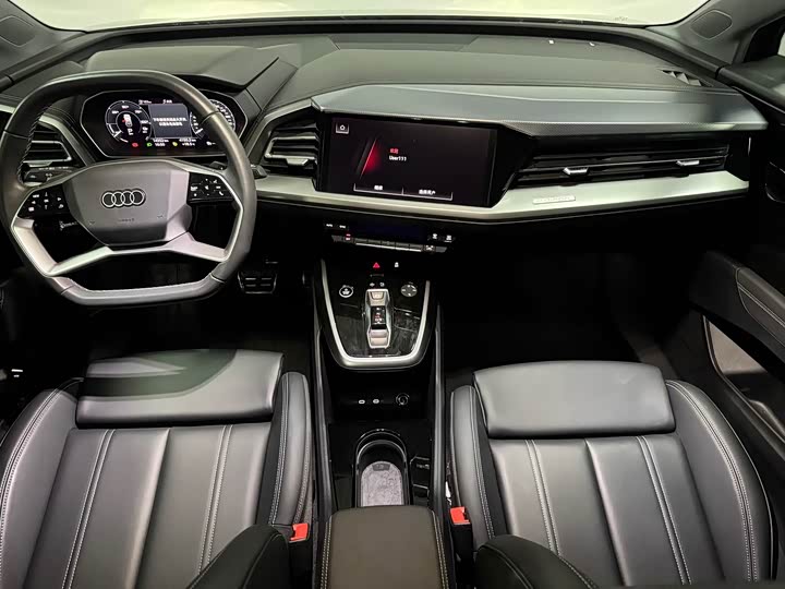 Фото 8 - Audi Q4 e-tron