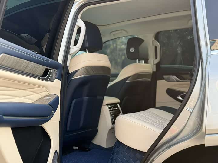 Фото 6 - Tank 500 Hybrid