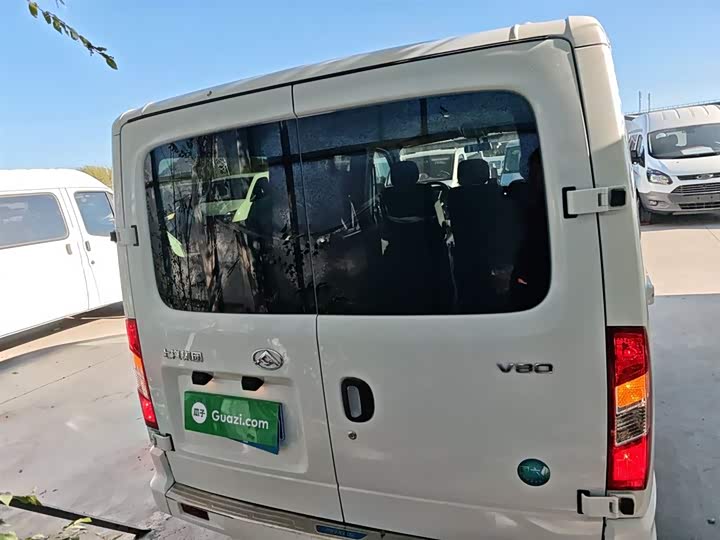 Фото 6 - Maxus V80