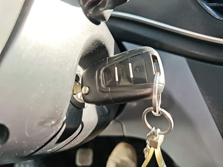 Фото 9 - Maxus V80