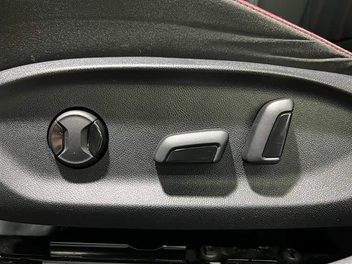 Фото 9 - Volkswagen Lamando L